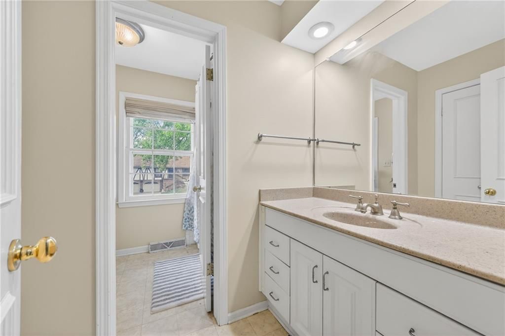 7209 N Woodland Avenue — photo 27
