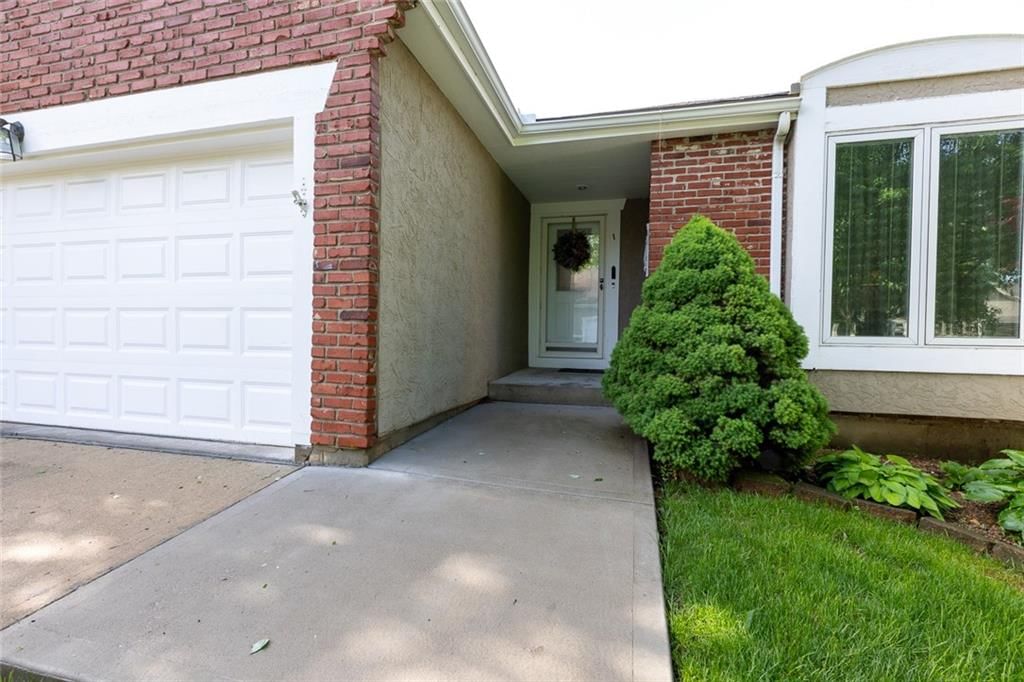 8594 Caenen Lake Court — photo 3
