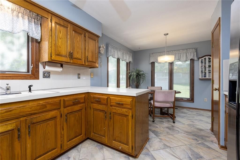 8594 Caenen Lake Court — photo 10