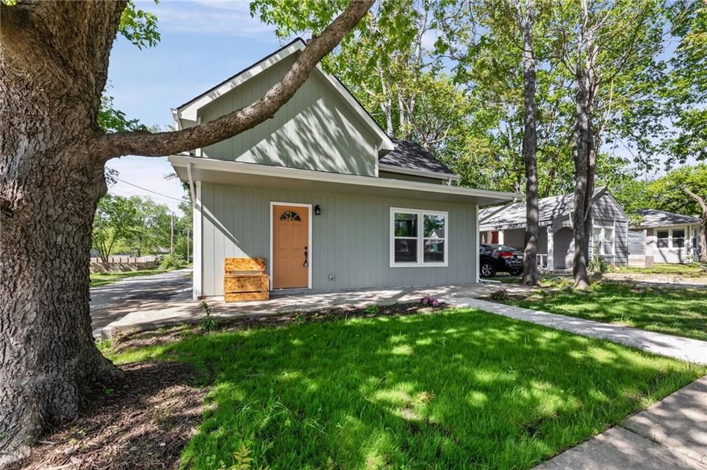 213 Red Jacket Street — photo 2