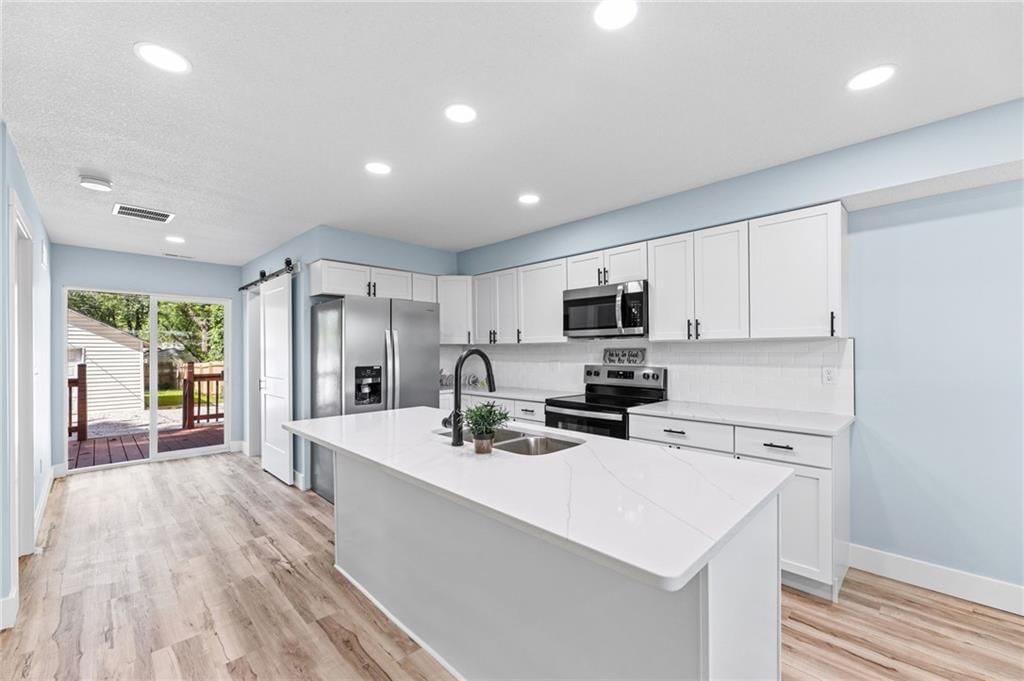 213 Red Jacket Street — photo 13