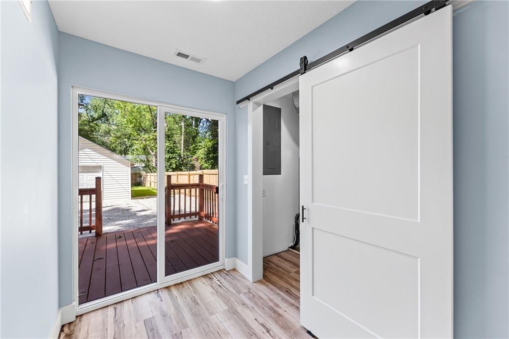 213 Red Jacket Street — photo 14