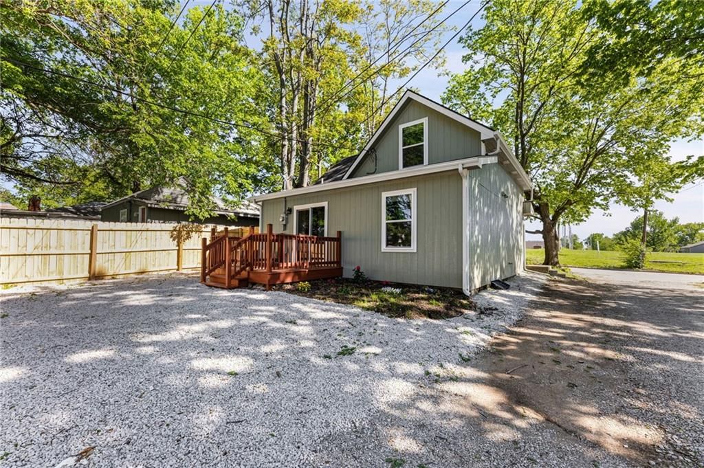 213 Red Jacket Street — photo 29
