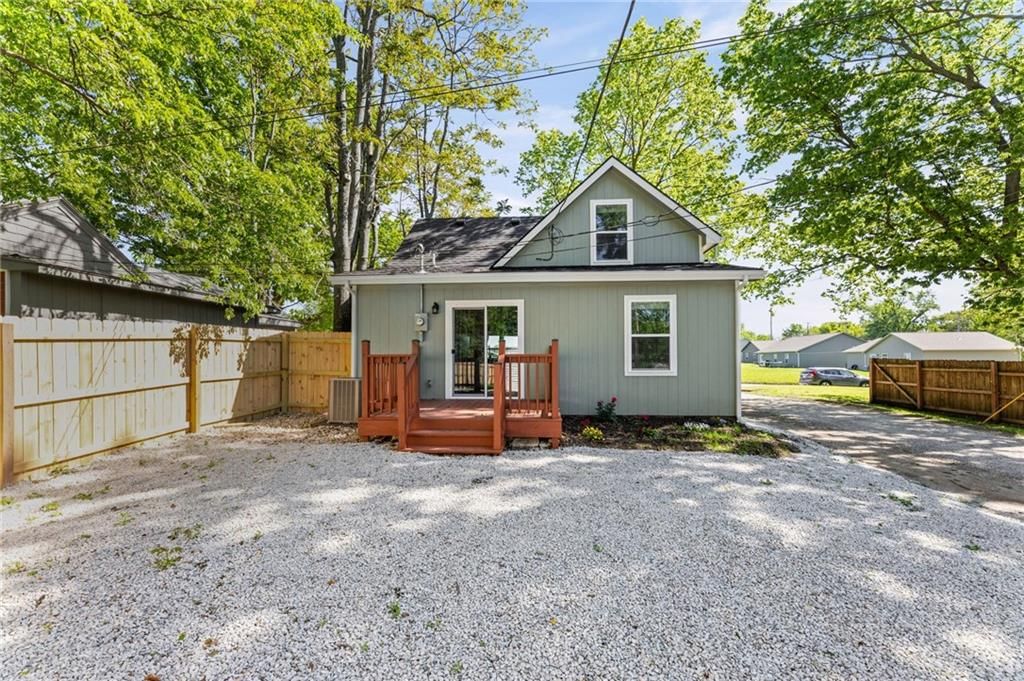 213 Red Jacket Street — photo 31