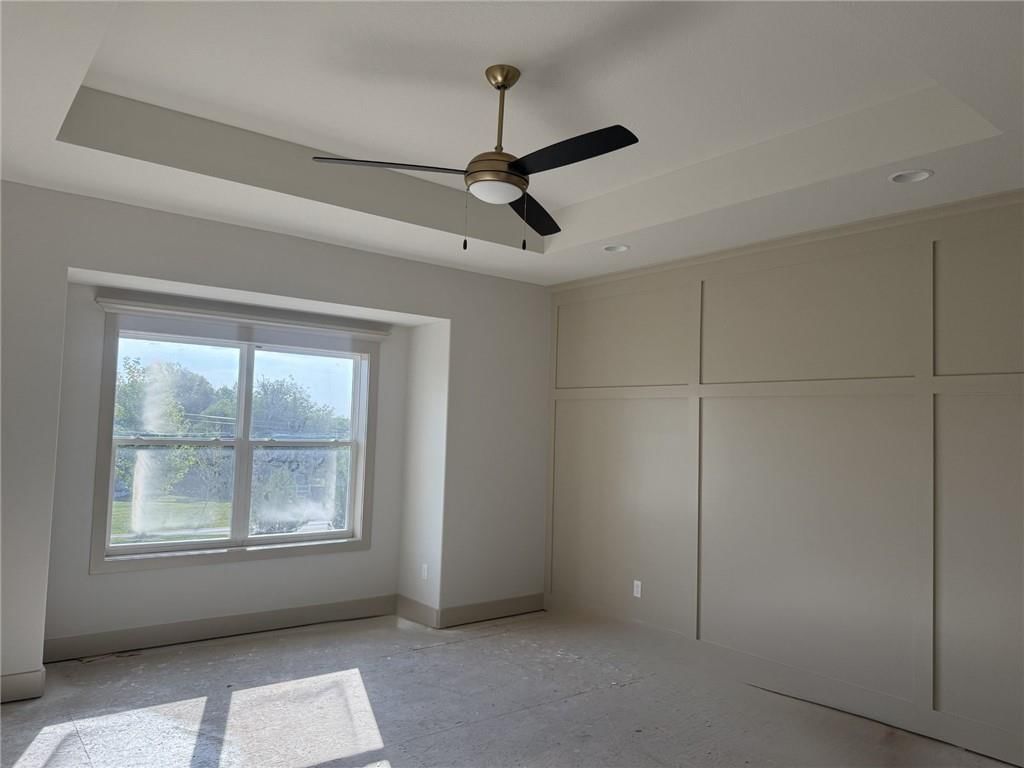 Photo 8 of 8 - 9009 N Poplar Avenue, Kansas City, MO 64156