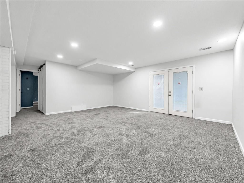 10078 N LOCUST Street — photo 19