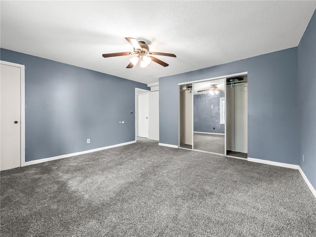10078 N LOCUST Street — photo 23