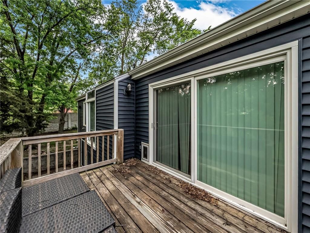 10078 N LOCUST Street — photo 24