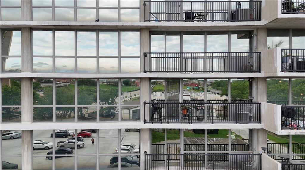 600 E Admiral Boulevard — photo 3