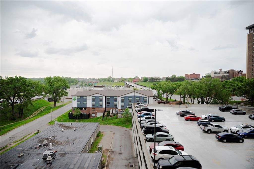 600 E Admiral Boulevard — photo 24