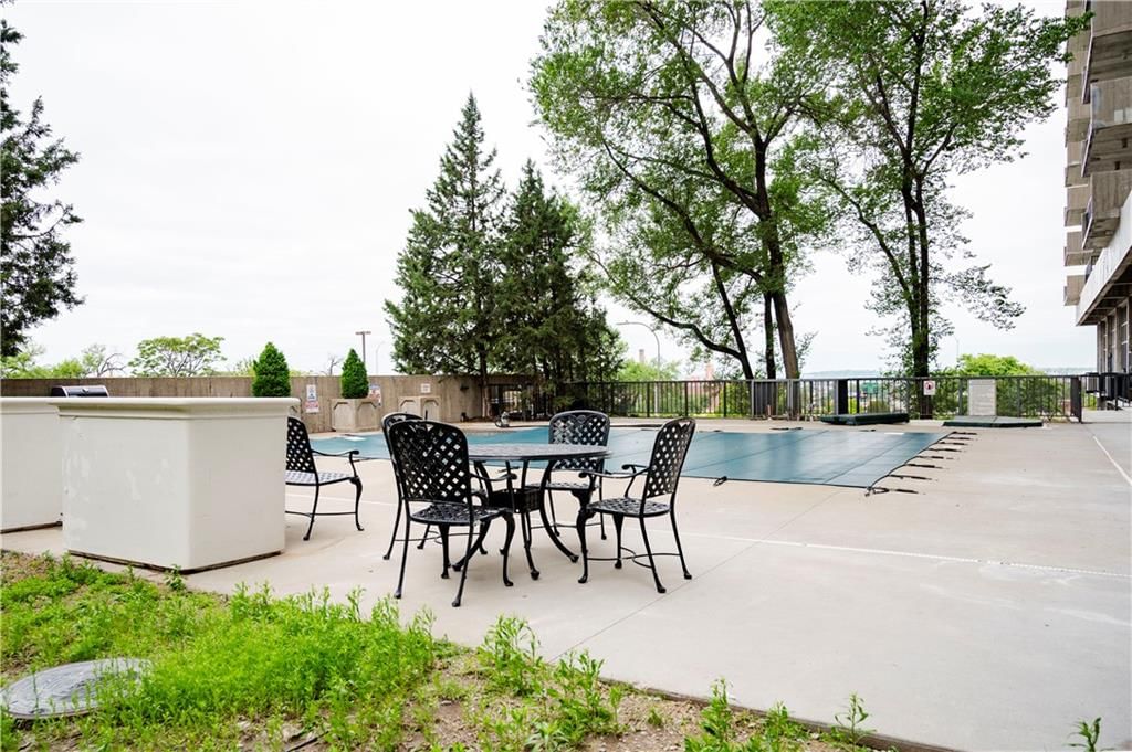 600 E Admiral Boulevard — photo 27