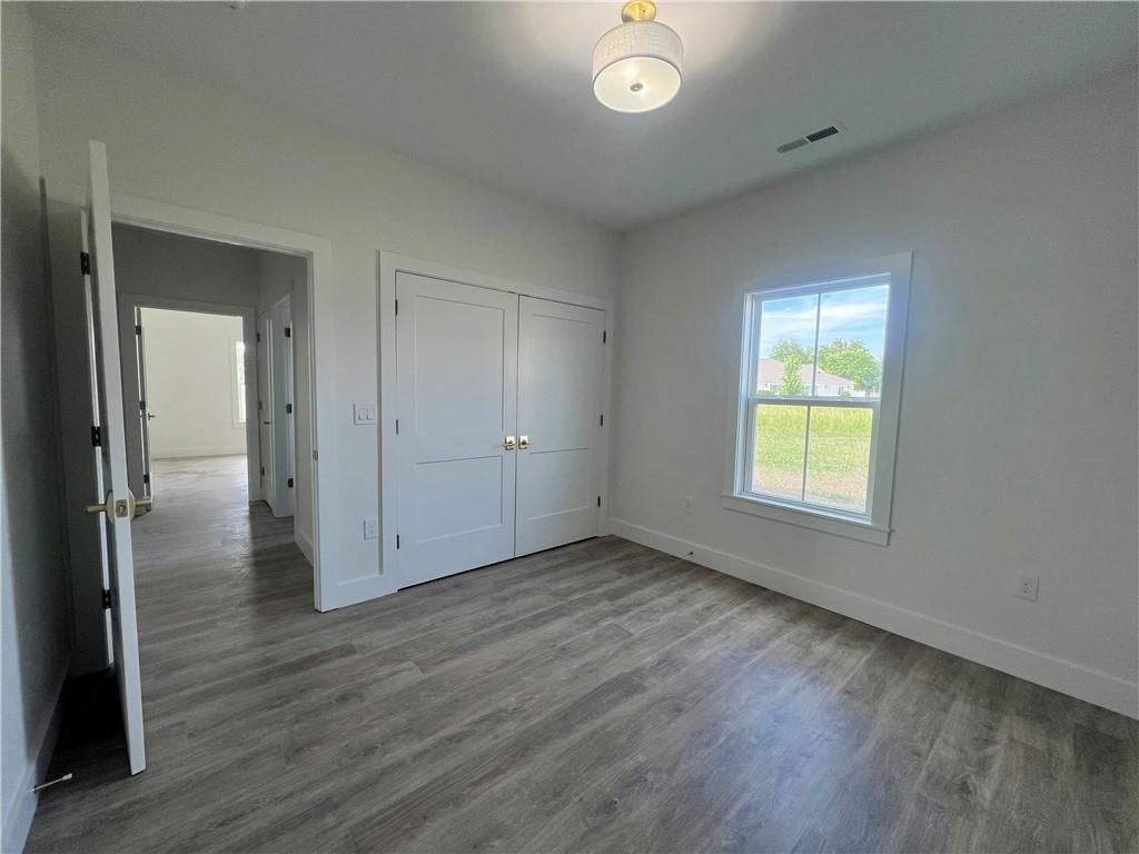 621 Catalpa Street — photo 10