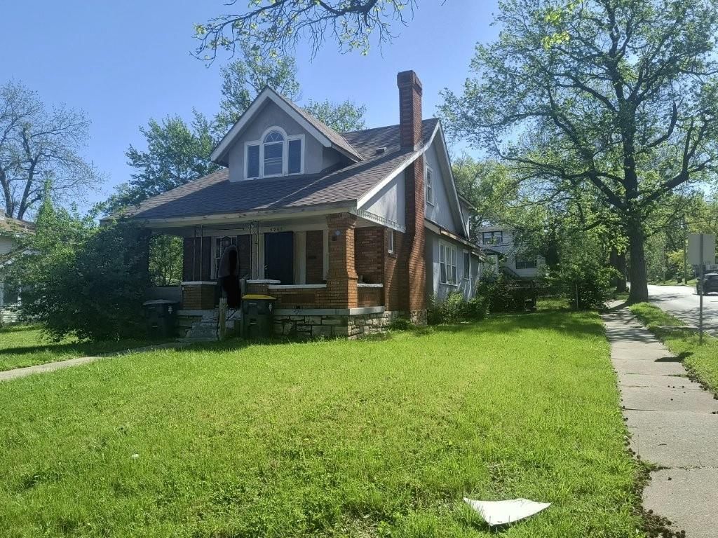 5247 Brookwood Avenue, Kansas City, MO