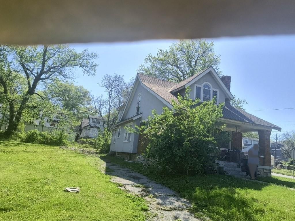 5247 Brookwood Avenue — photo 2