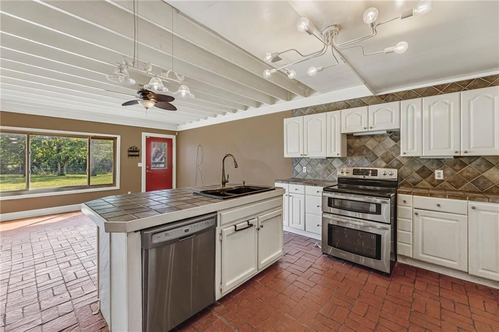 24510 Hospital Drive — photo 39