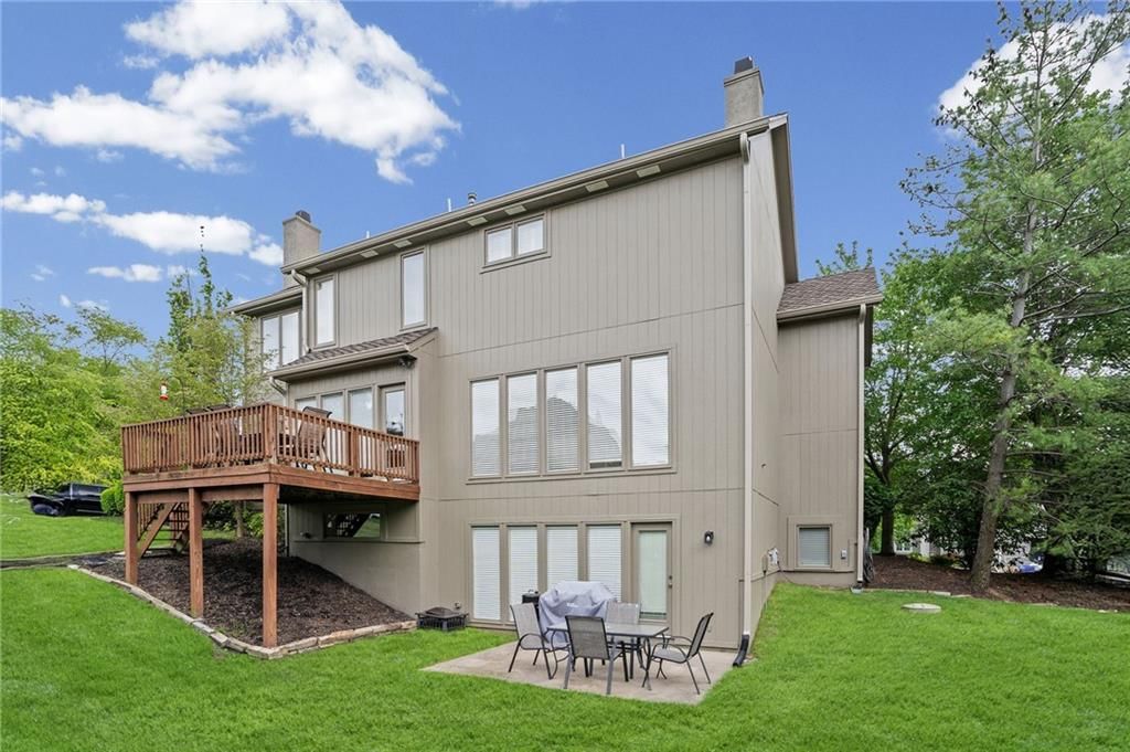 8011 Parkview Drive — photo 3