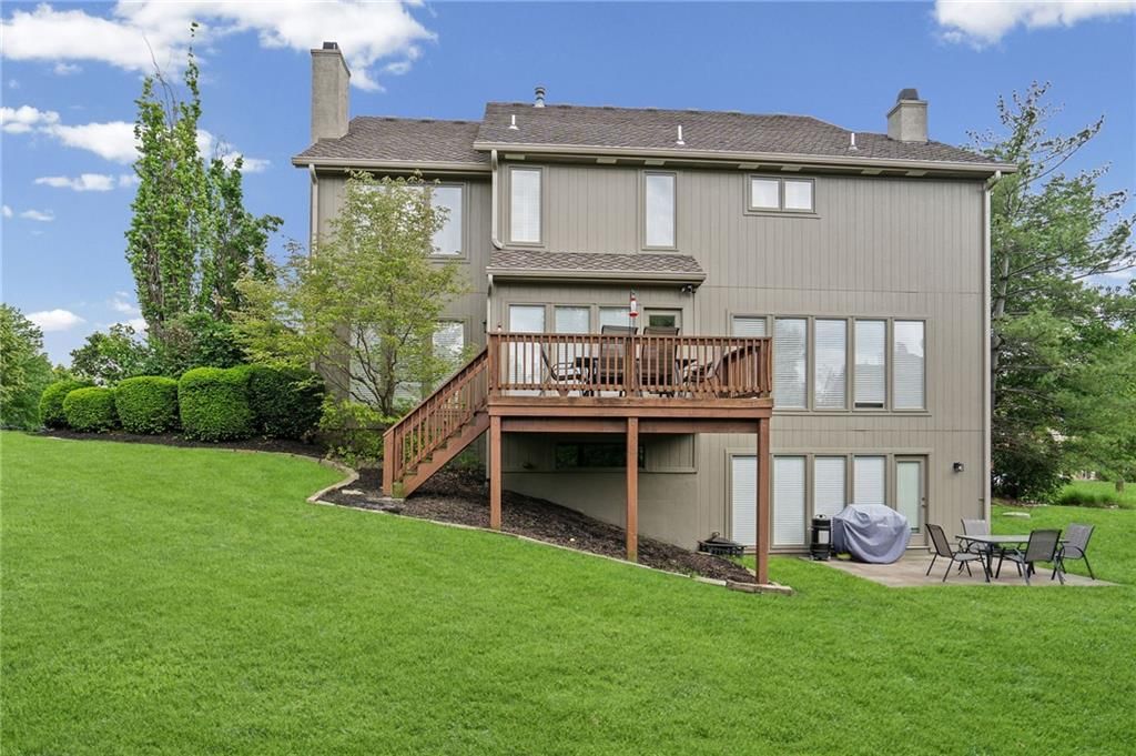 8011 Parkview Drive — photo 4