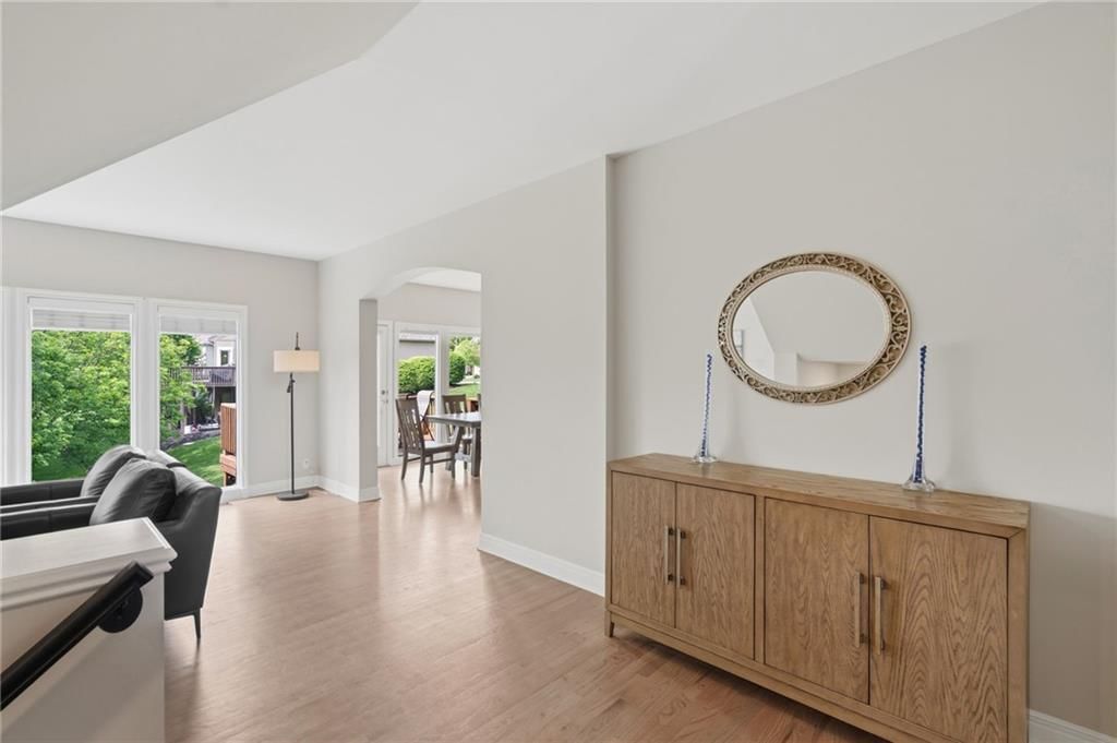 8011 Parkview Drive — photo 8
