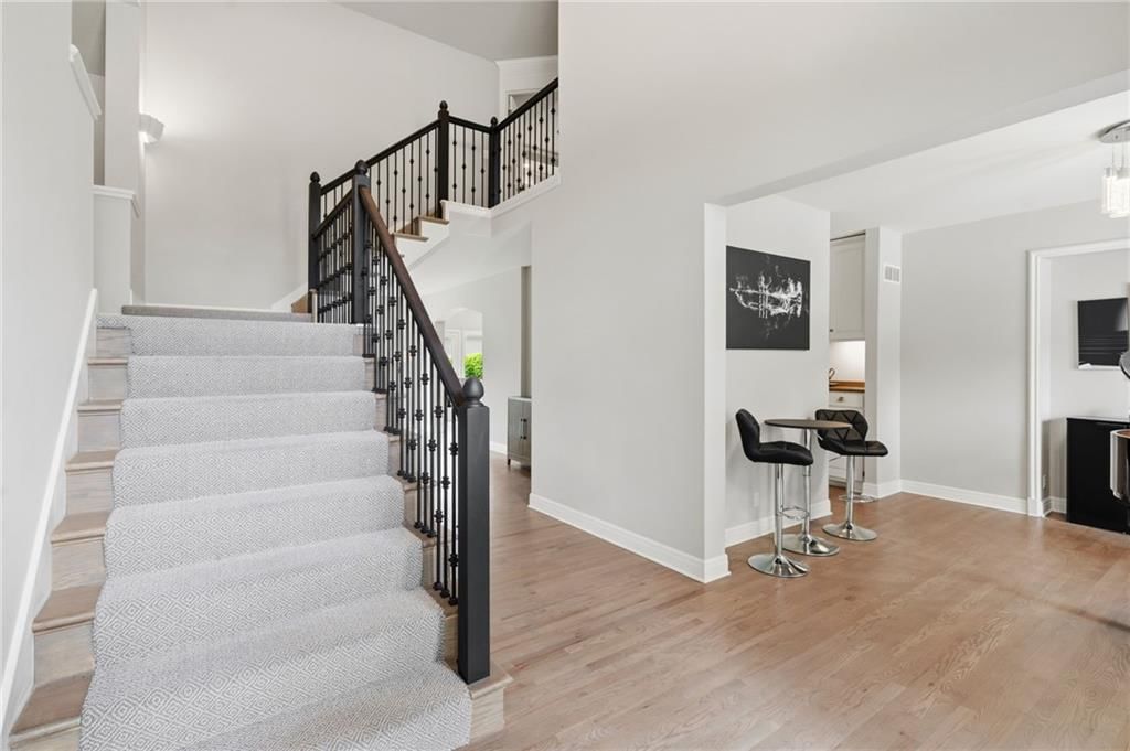 8011 Parkview Drive — photo 9