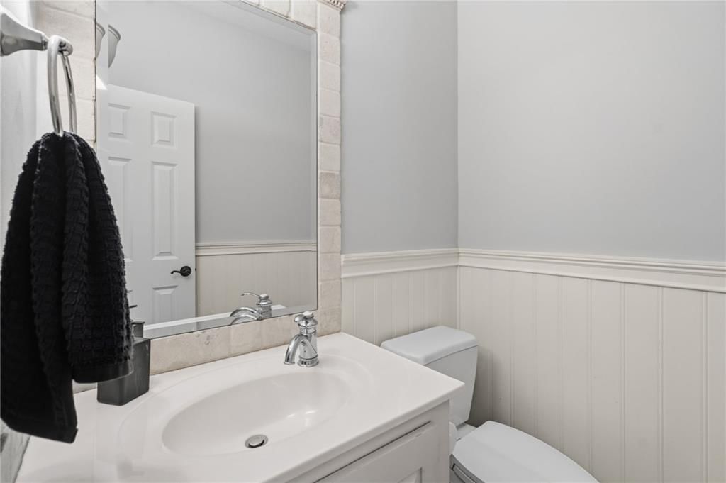 8011 Parkview Drive — photo 20