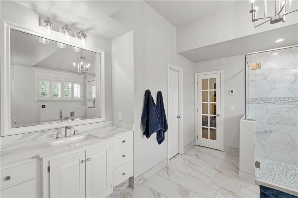 8011 Parkview Drive — photo 30