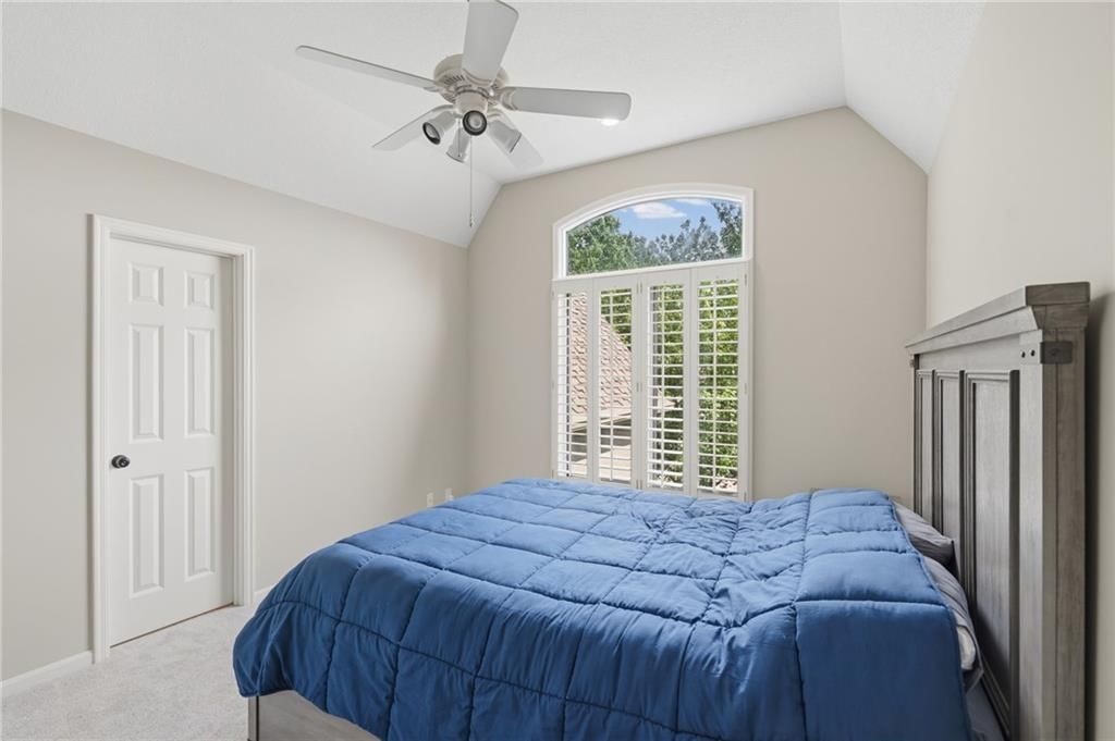 8011 Parkview Drive — photo 34