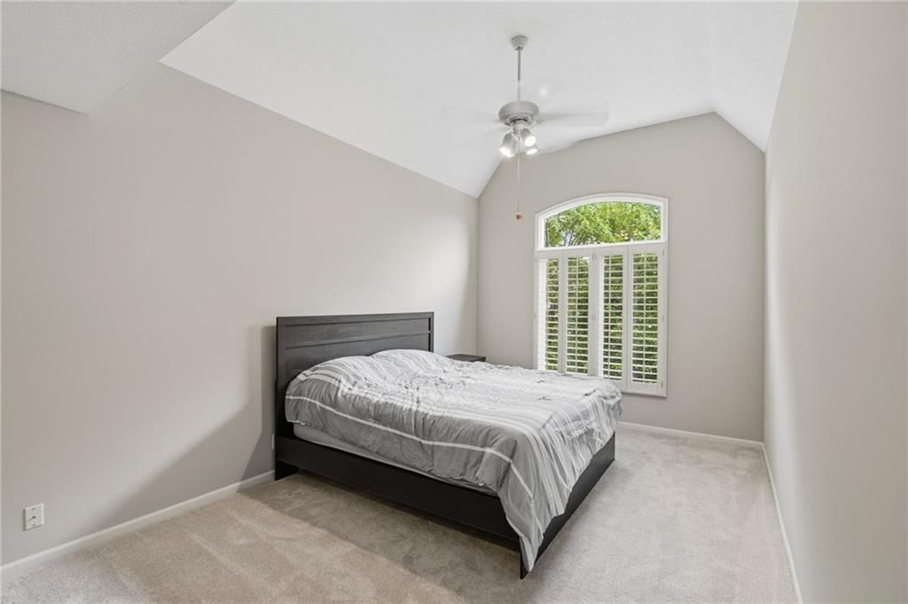 8011 Parkview Drive — photo 36