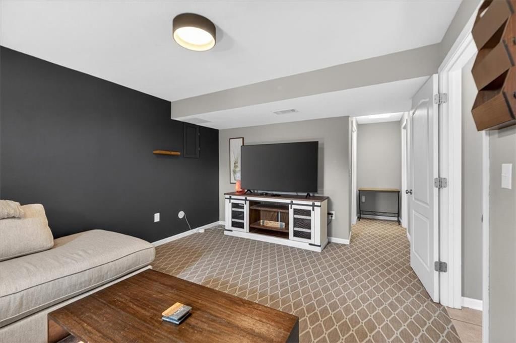 11326 N Ewing Avenue — photo 24