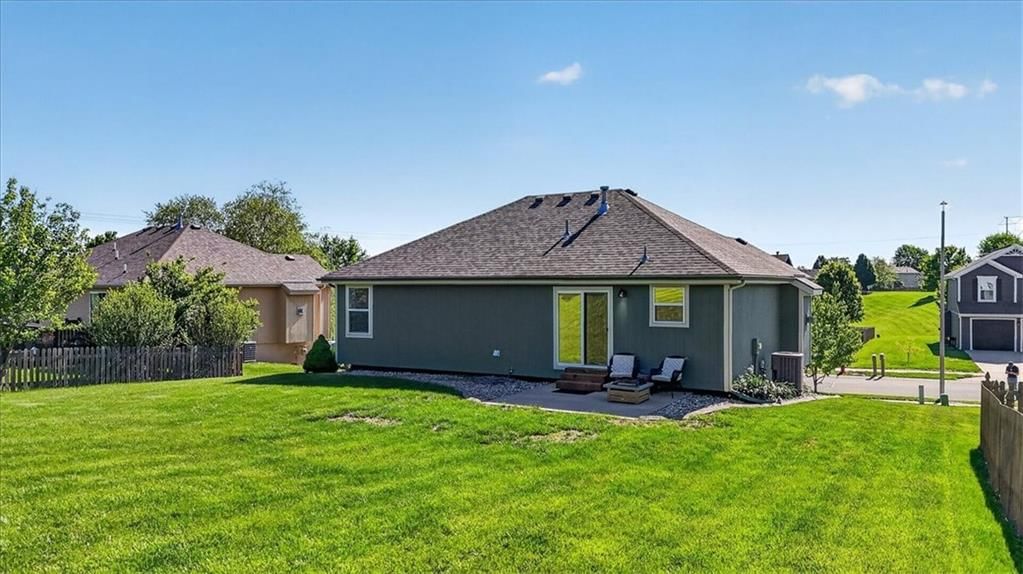 11326 N Ewing Avenue — photo 32