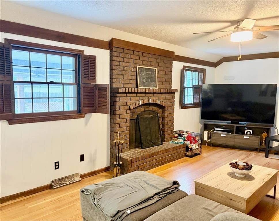 3504 NE 60th Street — photo 8
