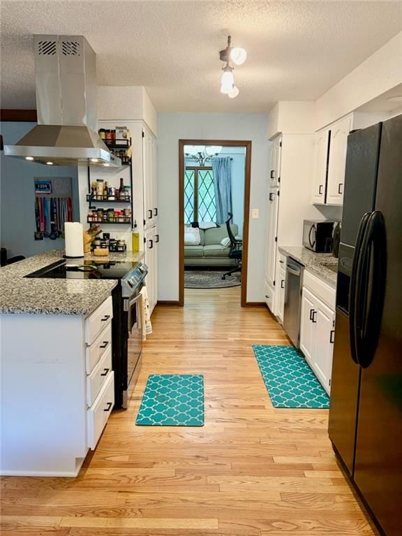3504 NE 60th Street — photo 15