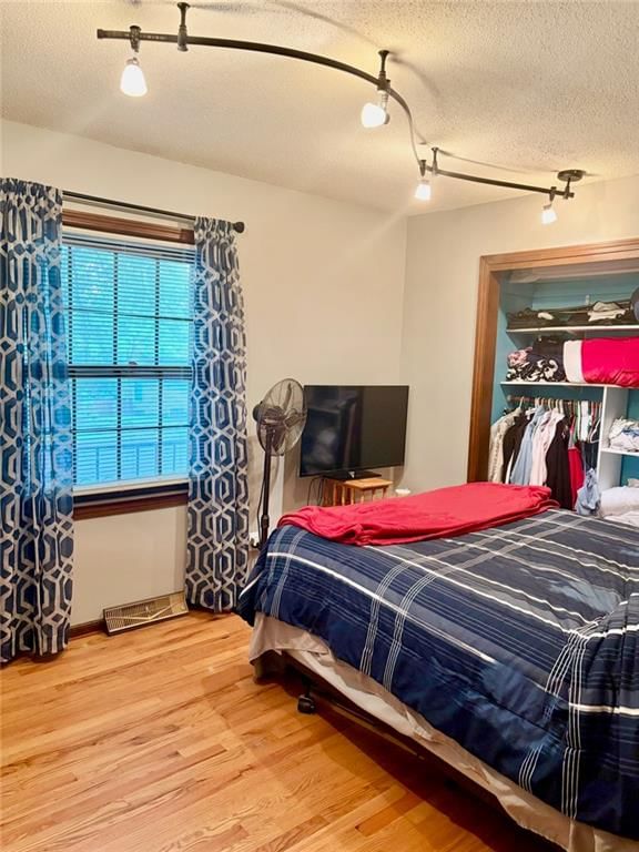 3504 NE 60th Street — photo 22