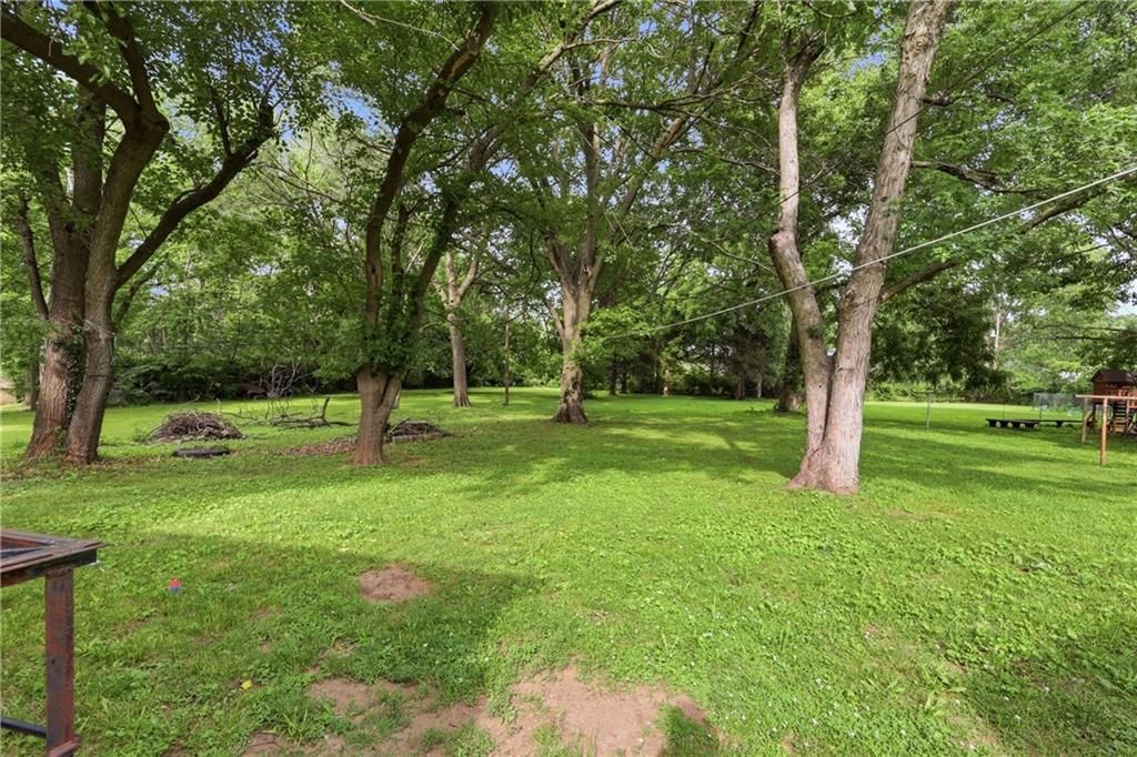 11217 Applewood Drive — photo 2