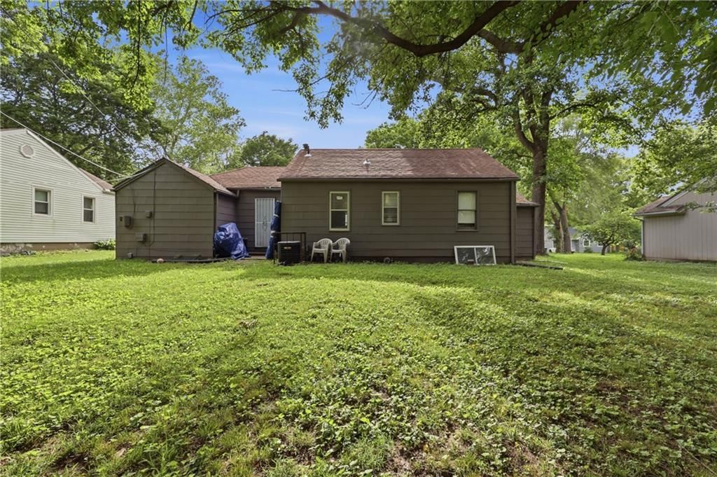 11217 Applewood Drive — photo 3