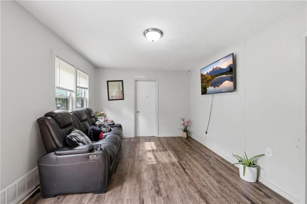 11217 Applewood Drive — photo 5