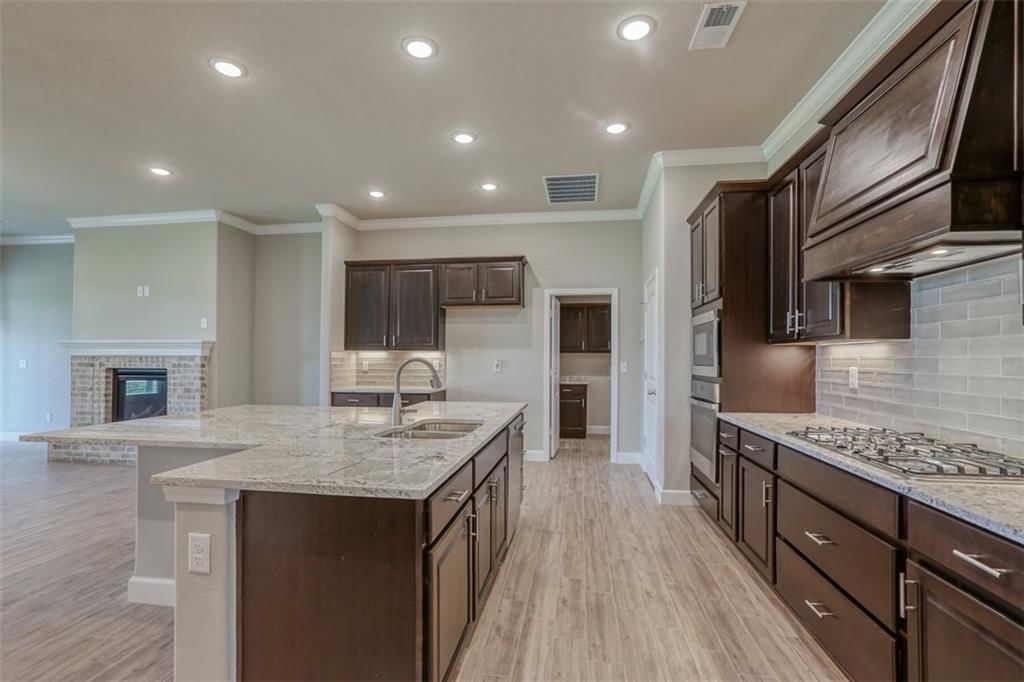 18540 W 195 Terrace — photo 4