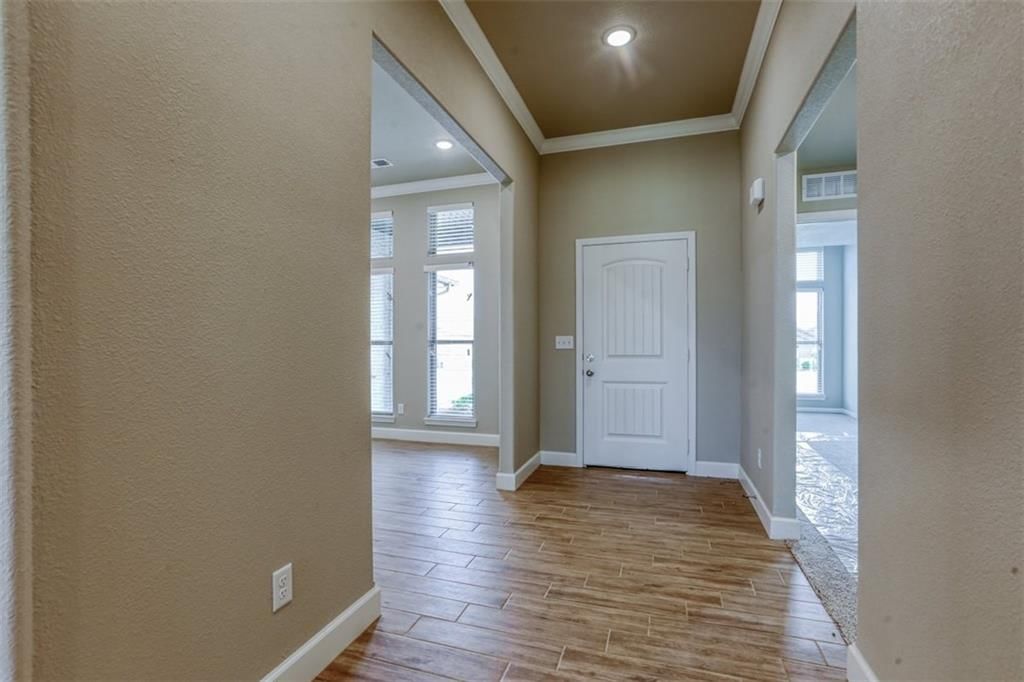 18540 W 195 Terrace — photo 6