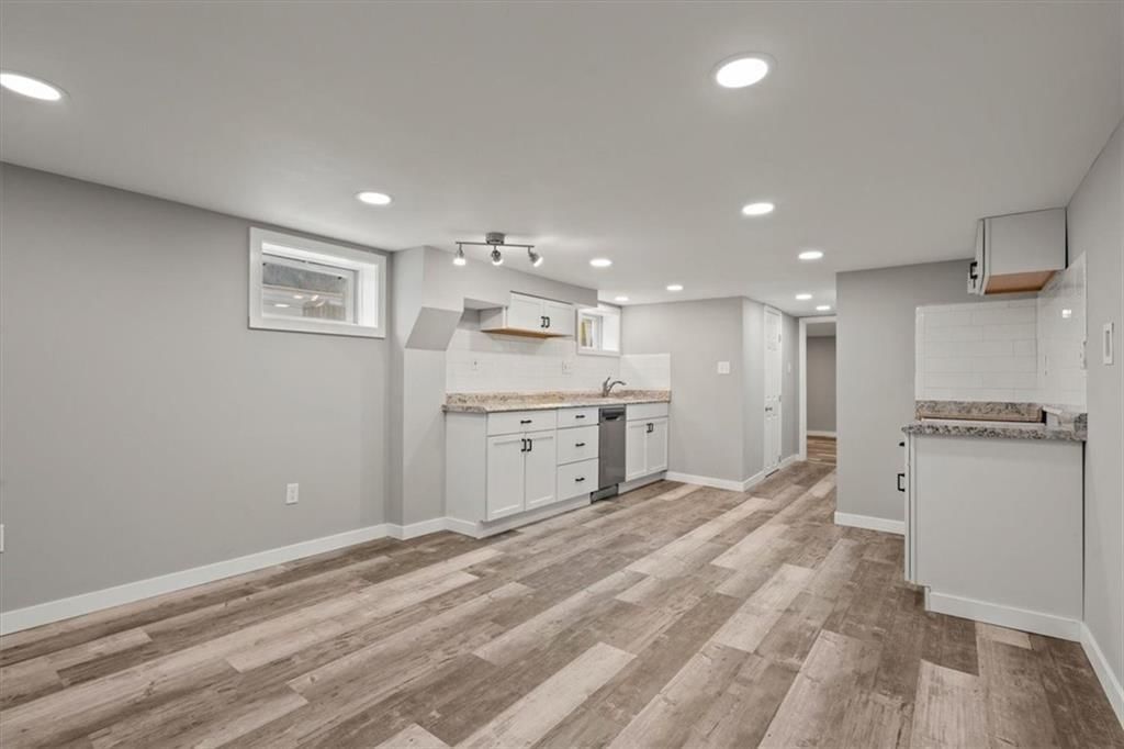 419 N MAIN Street — photo 16