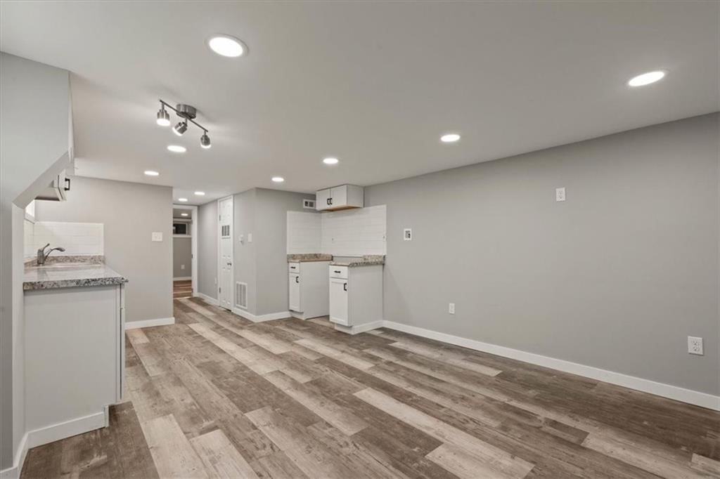 419 N MAIN Street — photo 17