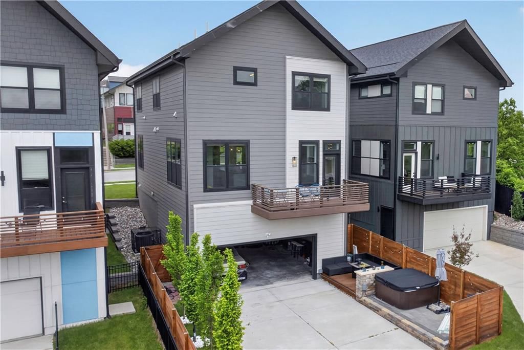 2246 Tracy Avenue — photo 6