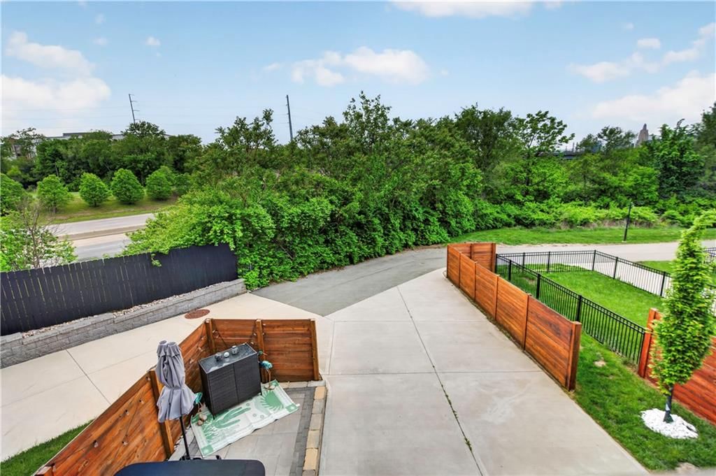 2246 Tracy Avenue — photo 36