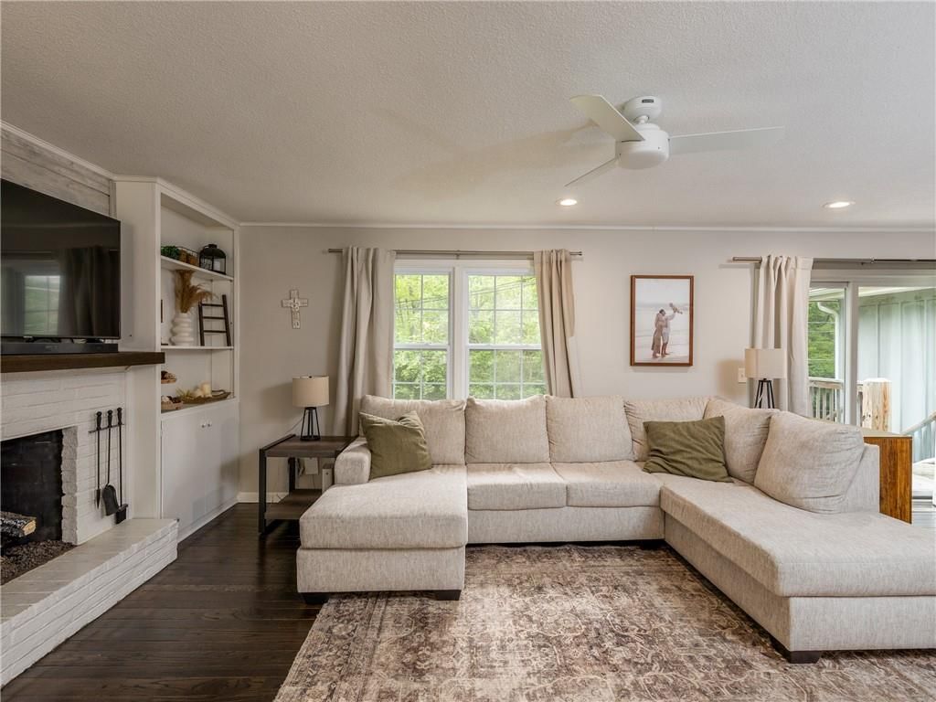 10912 NE Madison Avenue — photo 10