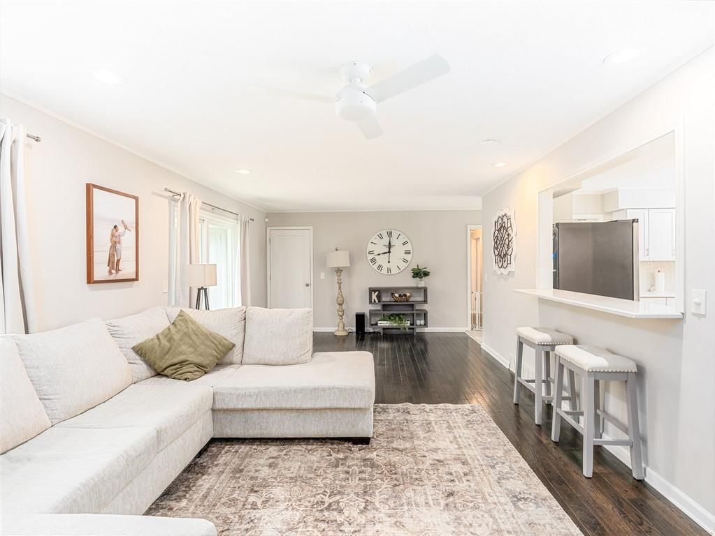 10912 NE Madison Avenue — photo 11