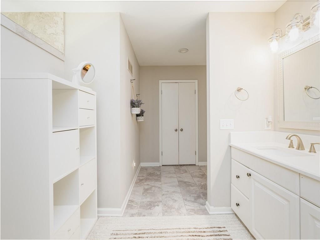 10912 NE Madison Avenue — photo 19