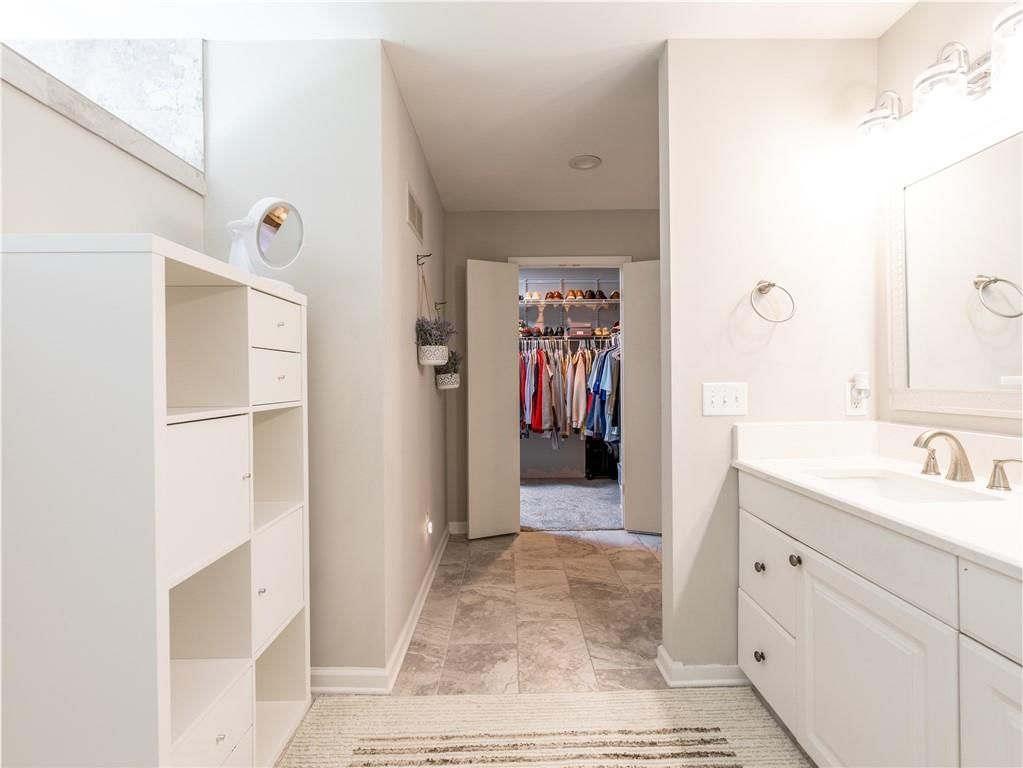10912 NE Madison Avenue — photo 20