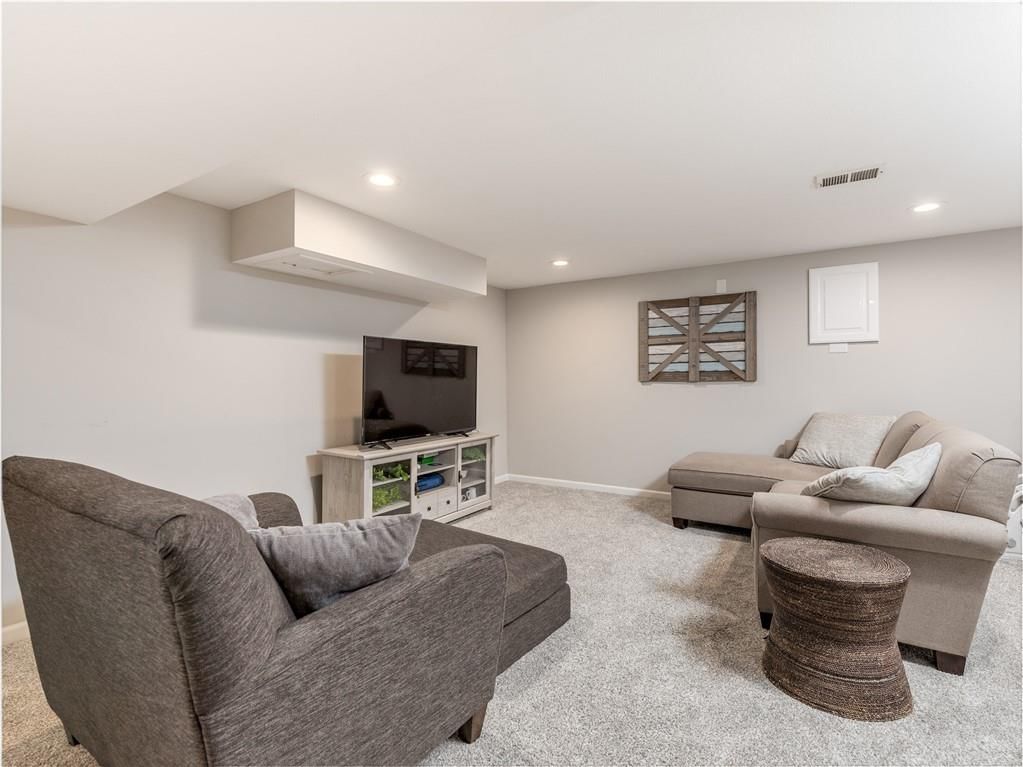 10912 NE Madison Avenue — photo 21