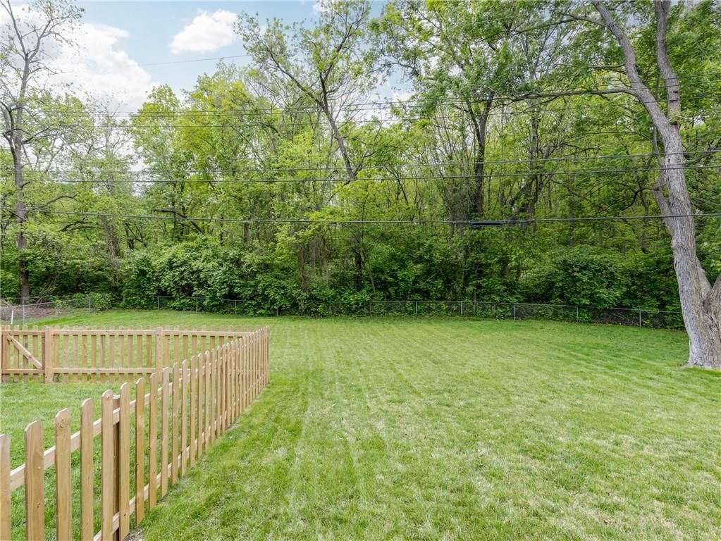 10912 NE Madison Avenue — photo 30