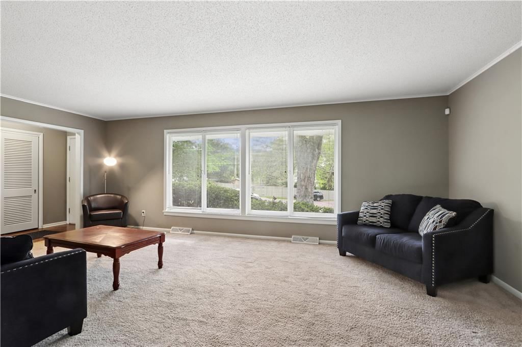 6155 NE Circle View Drive — photo 3