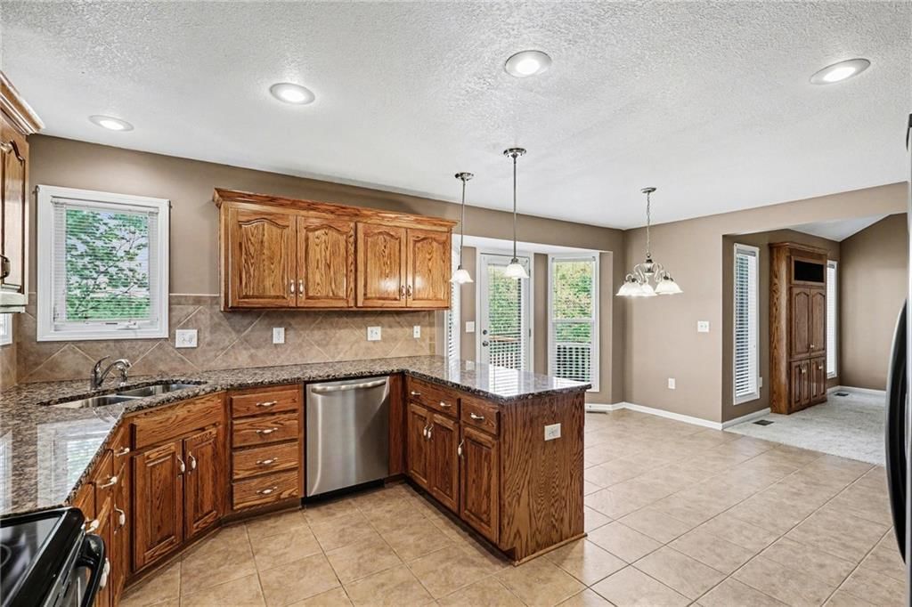 10208 N Spruce Avenue — photo 10