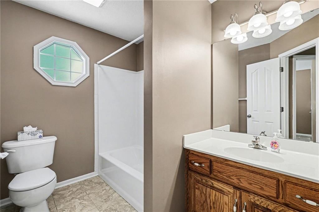 10208 N Spruce Avenue — photo 17